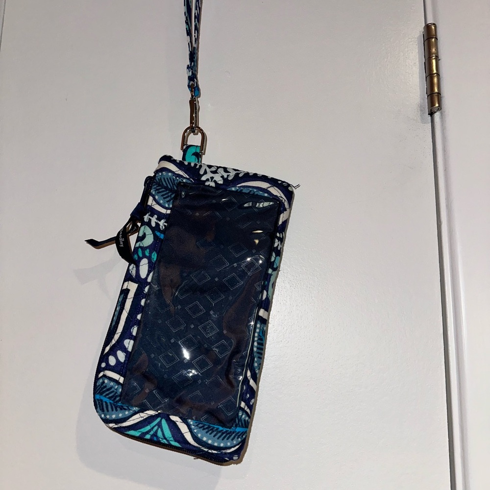 Vera Bradley Tech Wristlet Retired Pattern Blue Island Medallion. - Picture 3 of 8